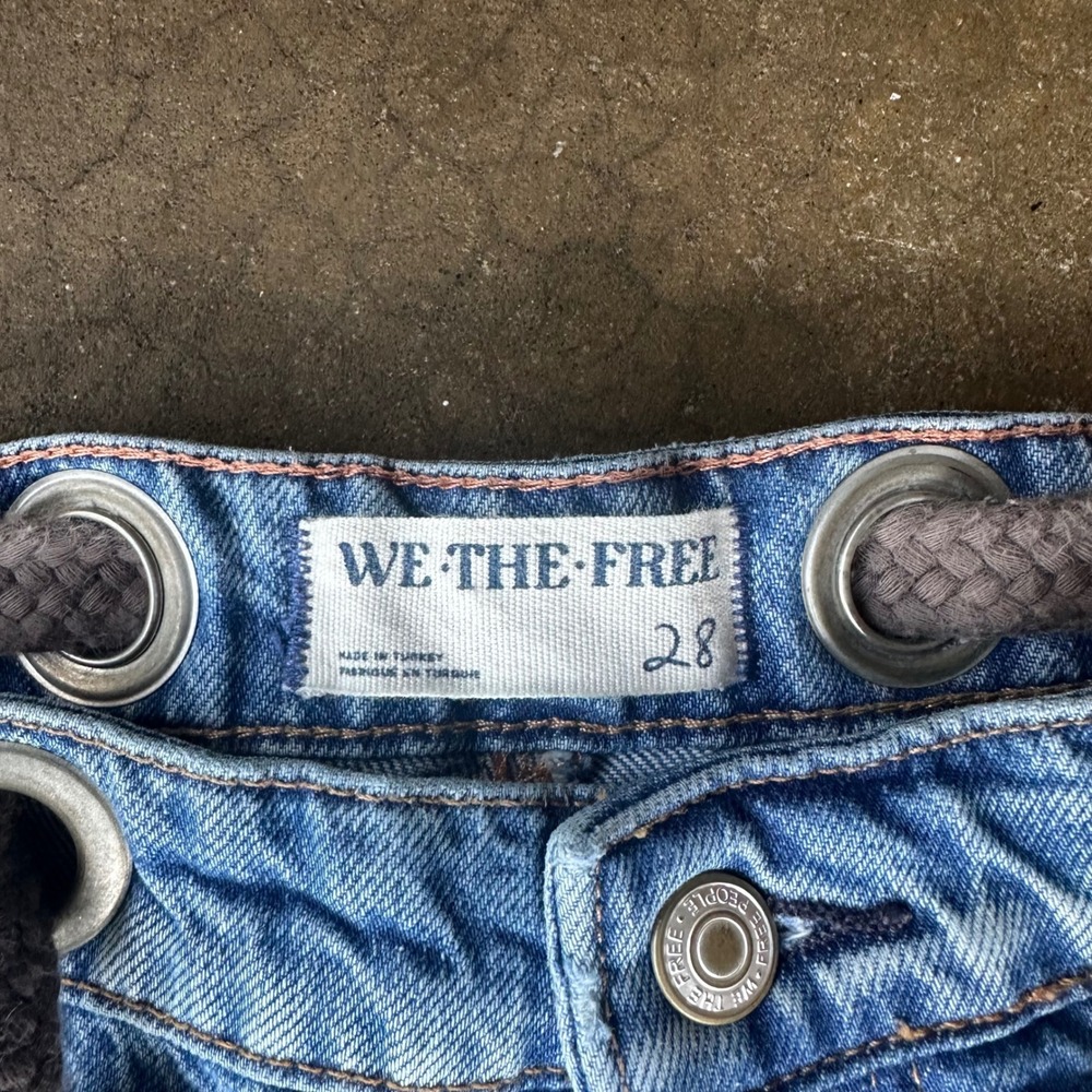 Free People Moxie Jeans Women 28 Blue Distressed Paint Splatter Rope Belt Barrel - Picture 3 of 9